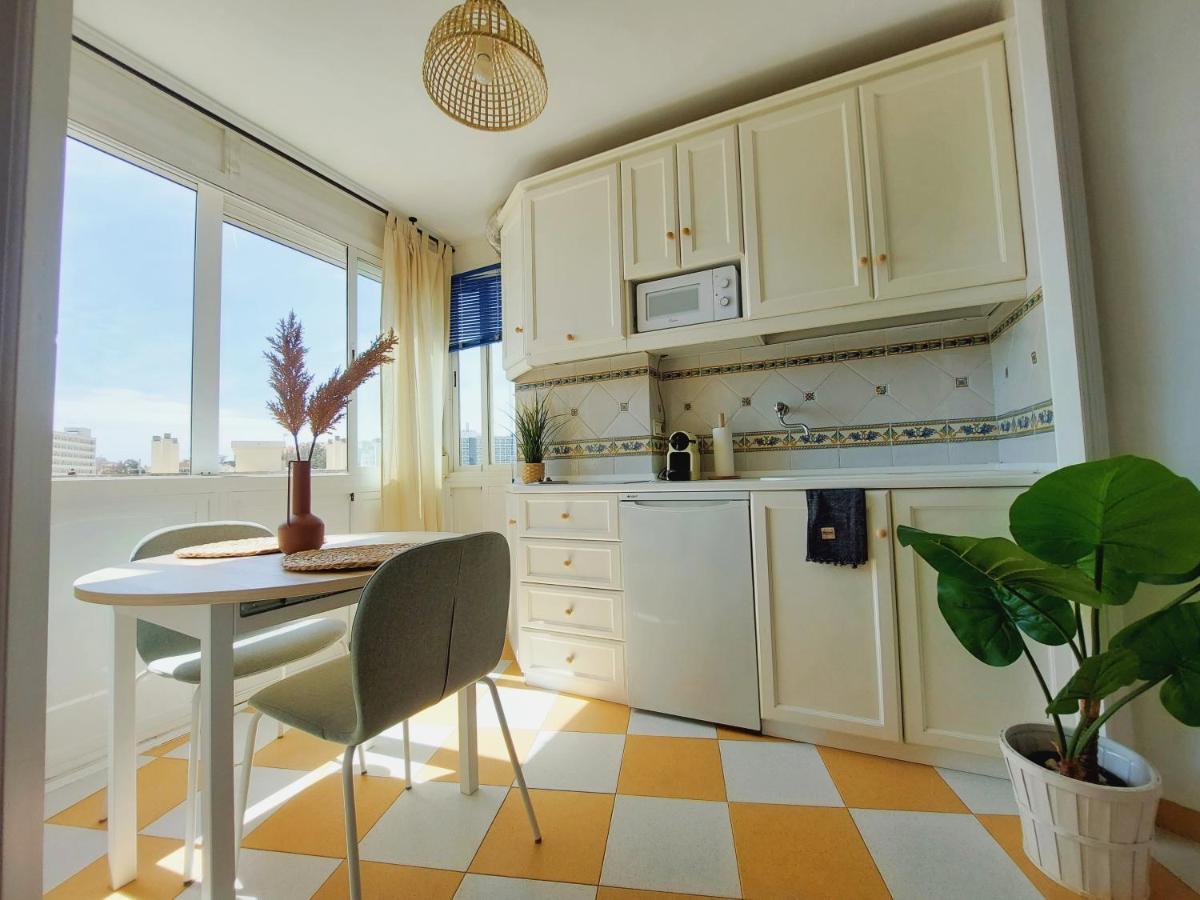 Nice And Cozy Studio At The Beachfront Benalmádena Eksteriør billede